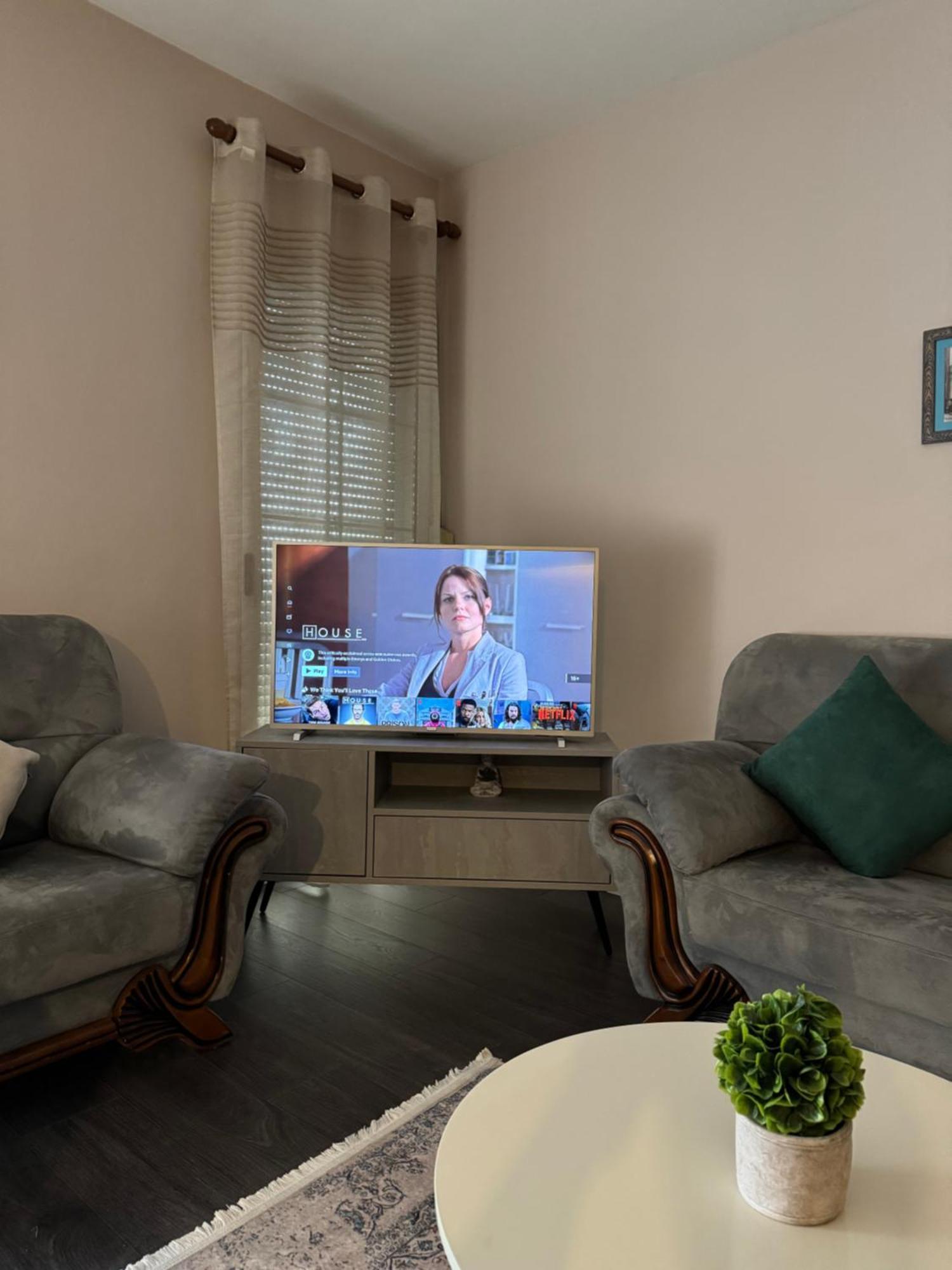 Pedestrian Street Center Apartment Shkodër Екстериор снимка